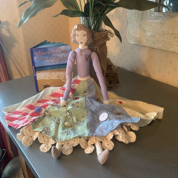 Tender Heart Treasures Other - Tender Heart Treasures, CLOTH rag doll..2003. Doll is 21 inches tall. BEAUTIFUL.